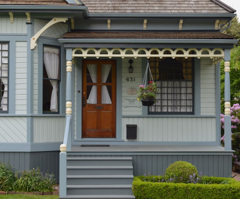 Historic porch colours